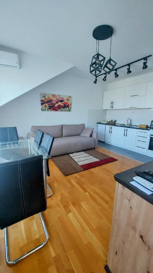 Apartments Neo Нови Сад Екстериор снимка